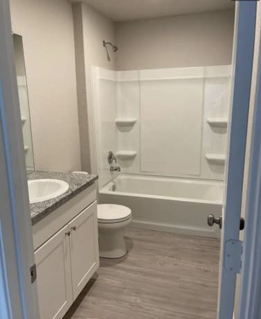 10727 Prusiner — photo 4