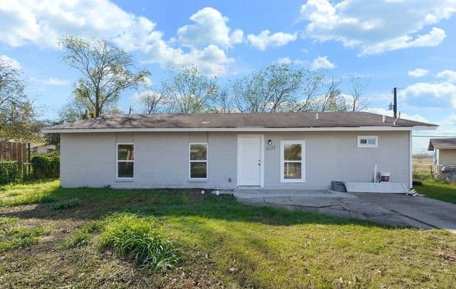 3222 Pine Hollow St — photo 3