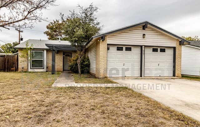 7627 Pipers Swan St — photo 2