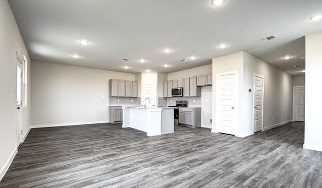 2563 Rambo Dr. — photo 2