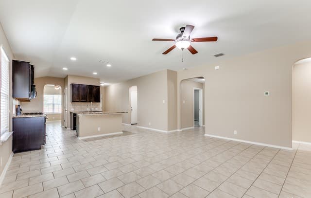 8402 Hudson Hollow — photo 5