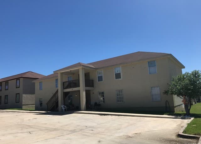 14309 Indian Woods — photo 2