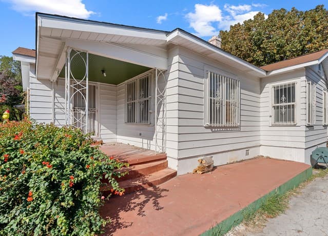 1627 Schley — photo 3