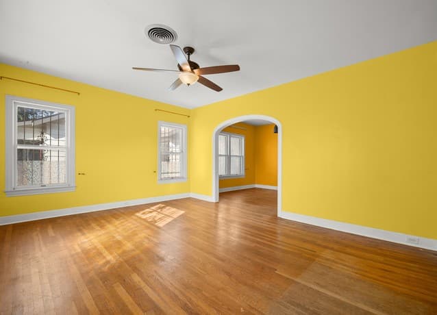 1627 Schley — photo 4