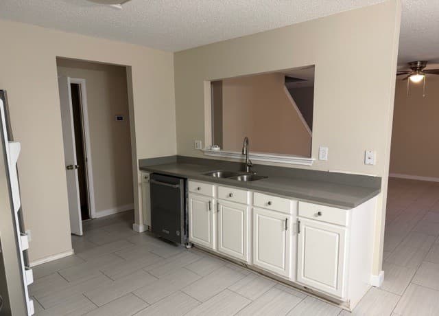 7823 Crystal Point — photo 3