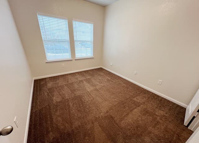 131 Broken Antler — photo 3