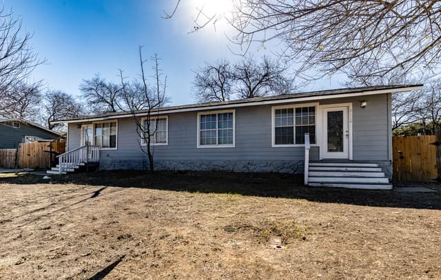 2114 Jupiter St — photo 3