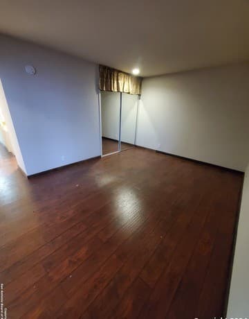 5295 Round Table — photo 5