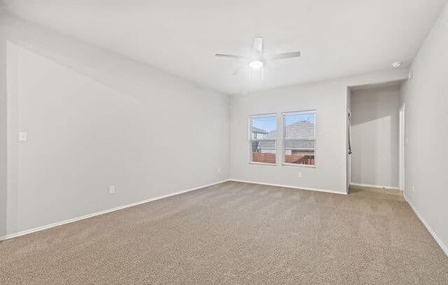 5526 Daniel Way — photo 4