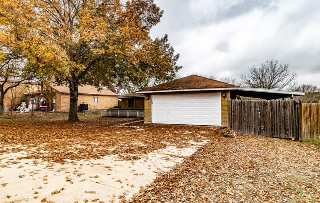 5017 Cherry Tree Dr — photo 3