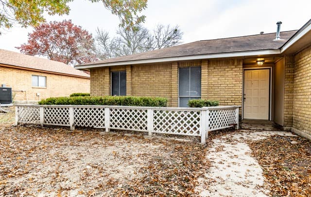 5017 Cherry Tree Dr — photo 4