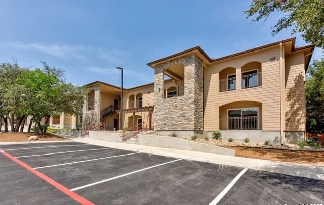 4847 Brandeis Unit 3101