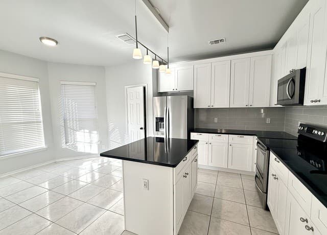 14911 Elkton — photo 4