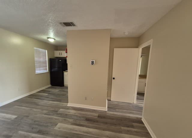 300 Moursund Blvd. Unit 10 — photo 3