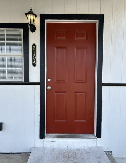 310 Finton Unit A — photo 2