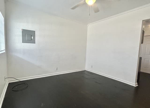 310 Finton Unit A — photo 3