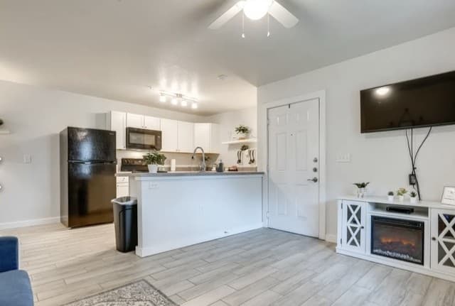 2-bedroom rental at 6423 Melissa Ann Unit 1202 in San Antonio, TX — photo 2