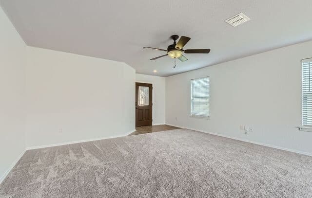 10202 Maple — photo 4