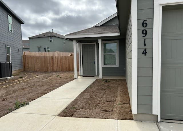 6914 Stellar Cove — photo 2