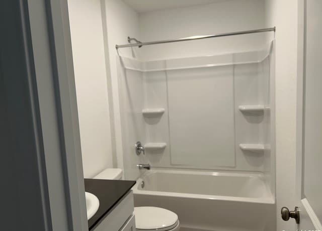 6914 Stellar Cove — photo 4