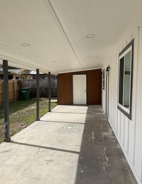 2703 Menchaca Unit 2 OR B — photo 2