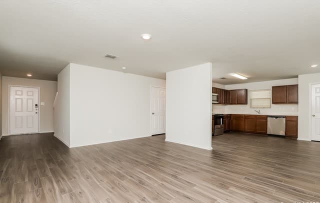 8802 Scarlett Place — photo 5