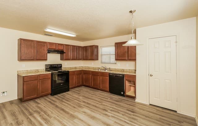 8930 Scarlett Place — photo 3