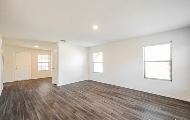 8918 Ashley Wilkes — photo 3