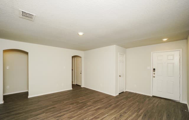 826 Robillard Lane — photo 3