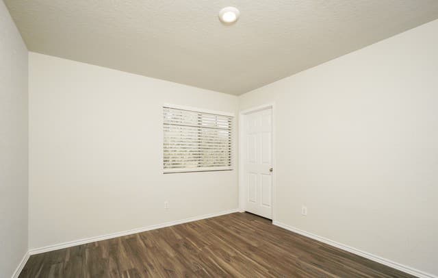 826 Robillard Lane — photo 5