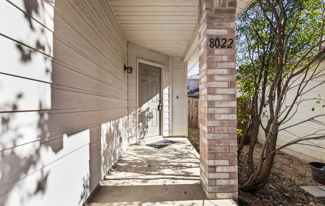 8022 Braes Run — photo 4