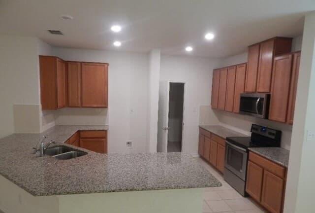 4511 Southton Way — photo 2