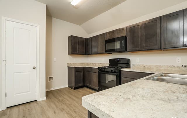 5115 Jade Crossing — photo 5