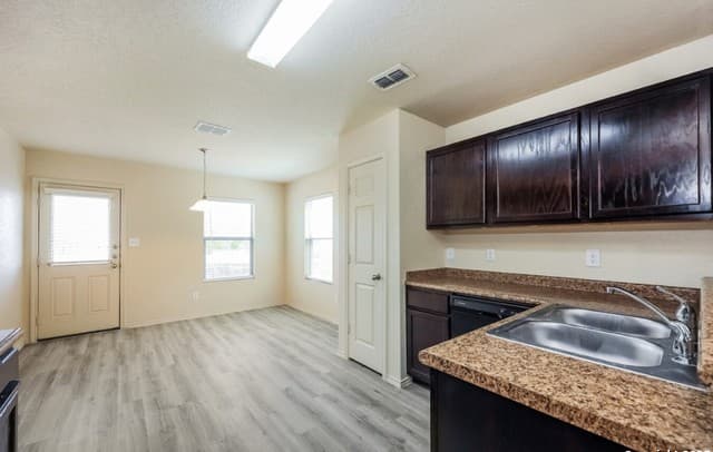 1410 Durango Run — photo 5