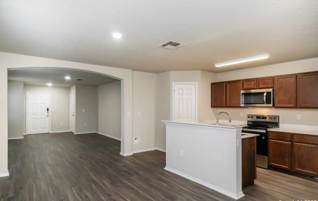 5827 Camier Cove — photo 3