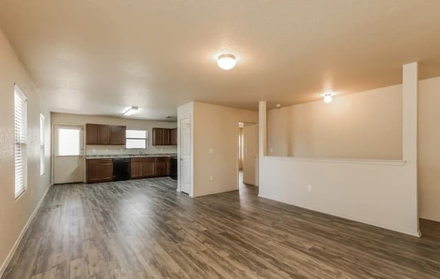 7002 Heathers Way — photo 3