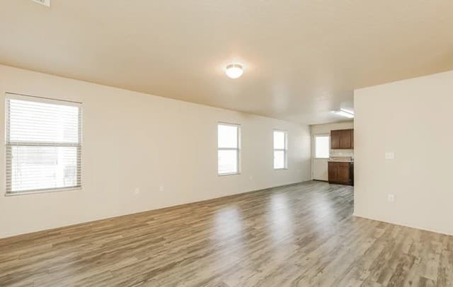 7002 Heathers Way — photo 4