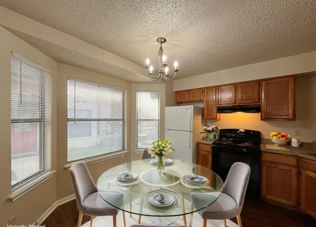 6306 Queens Castle Unit 4 — photo 3