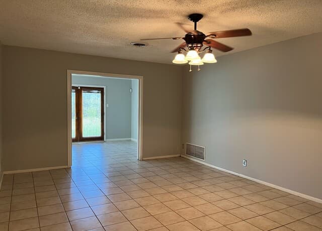 4042 City View — photo 2