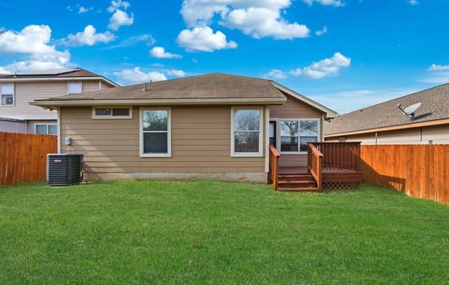 1718 Guilford Ct — photo 2