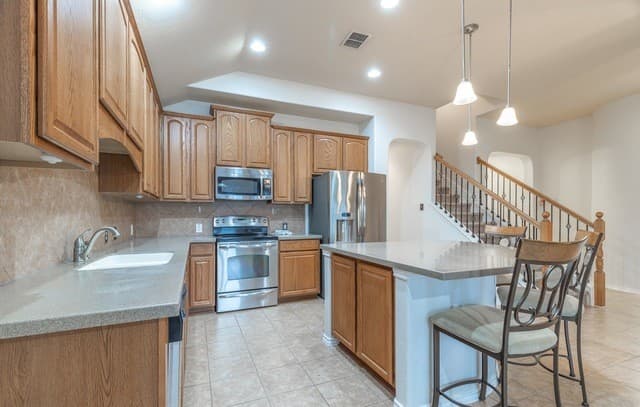 7402 Elegante — photo 2