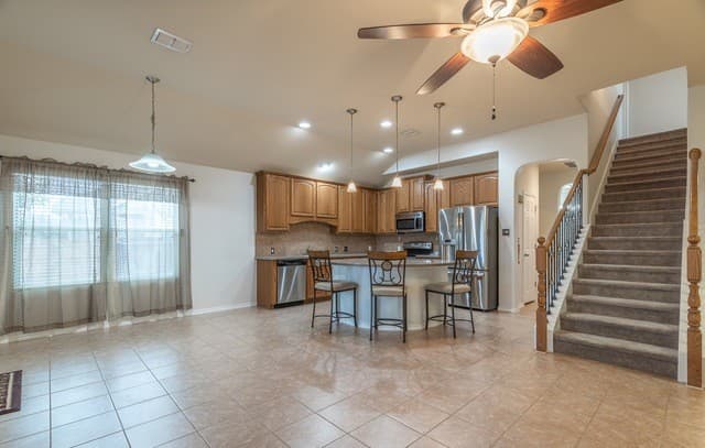 7402 Elegante — photo 3