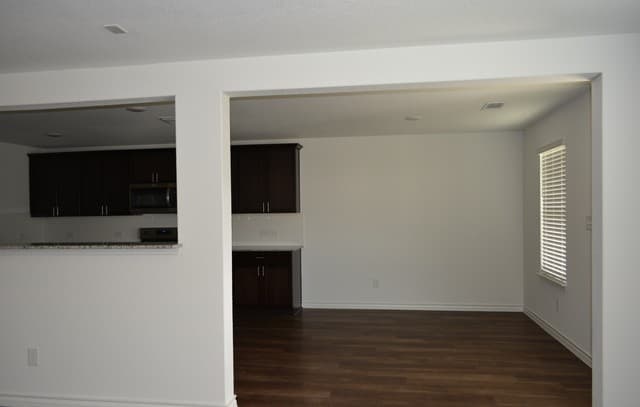 1032 Oriole Way — photo 3