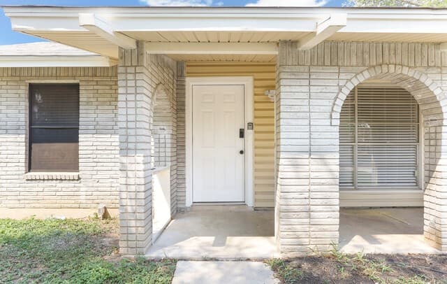 2027 Leesburg — photo 2