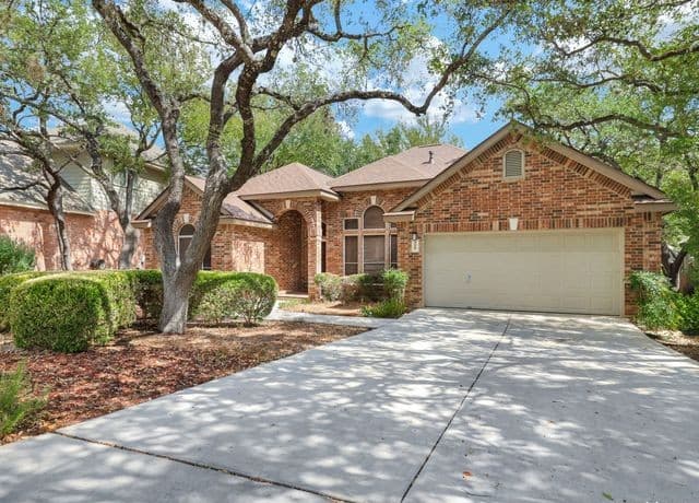 26 Silverhorn Drive — photo 2