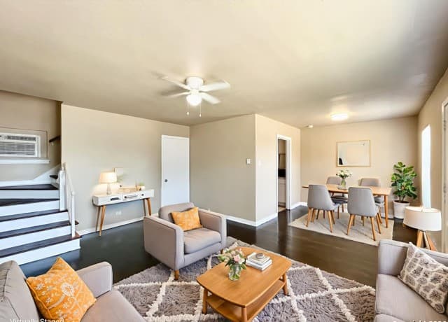 245 Deerwood Dr — photo 2