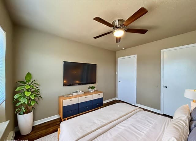 245 Deerwood Dr — photo 5