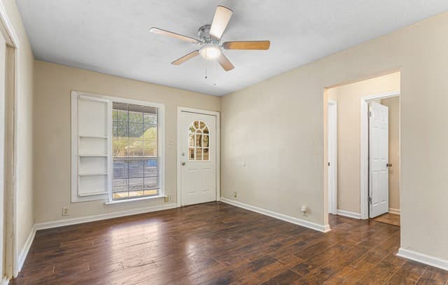 1119 Fenfield — photo 2