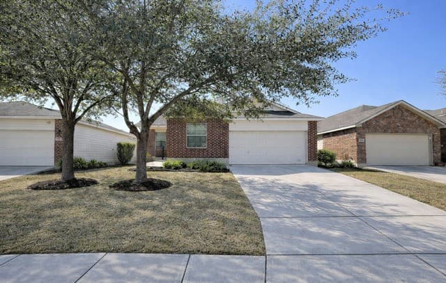 5015 Fountain Hill — photo 1