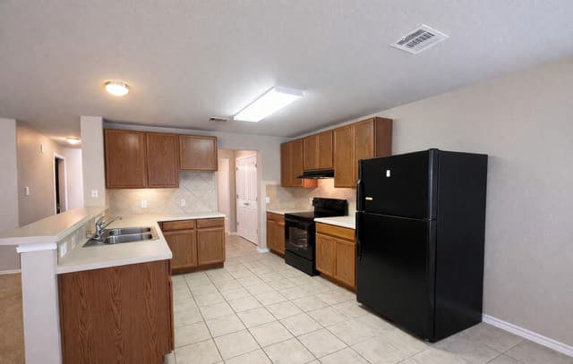 5015 Fountain Hill — photo 5